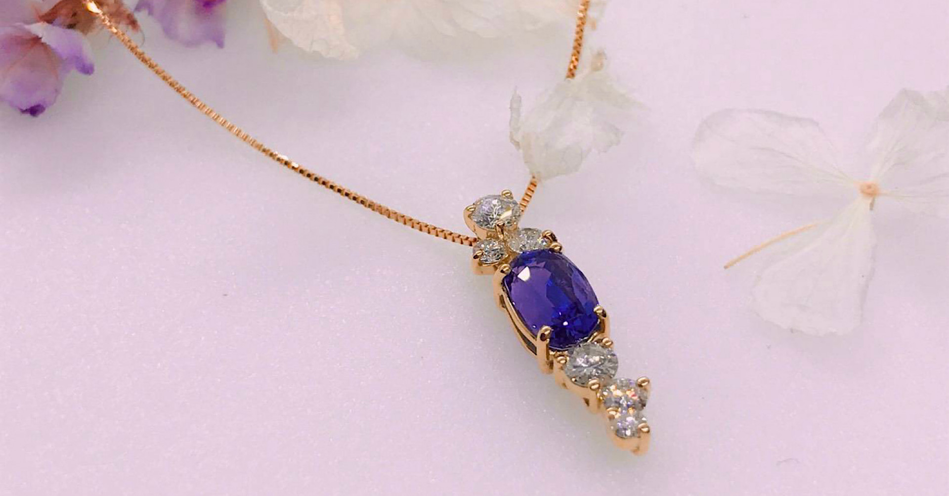 K18YG VioletSapphire Diamond Pendant